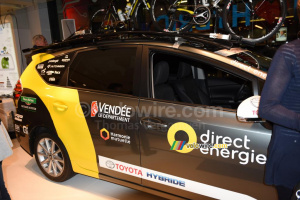 La voiture hybride Toyota de Direct Energie (1556x)