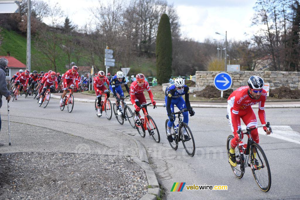 The peloton in Mornant