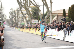Alexey Lutsenko (Astana) remporte l'étape à Salon-de-Provence (805x)