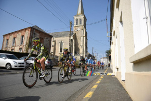 The peloton in Toutlemonde (3) (647x)