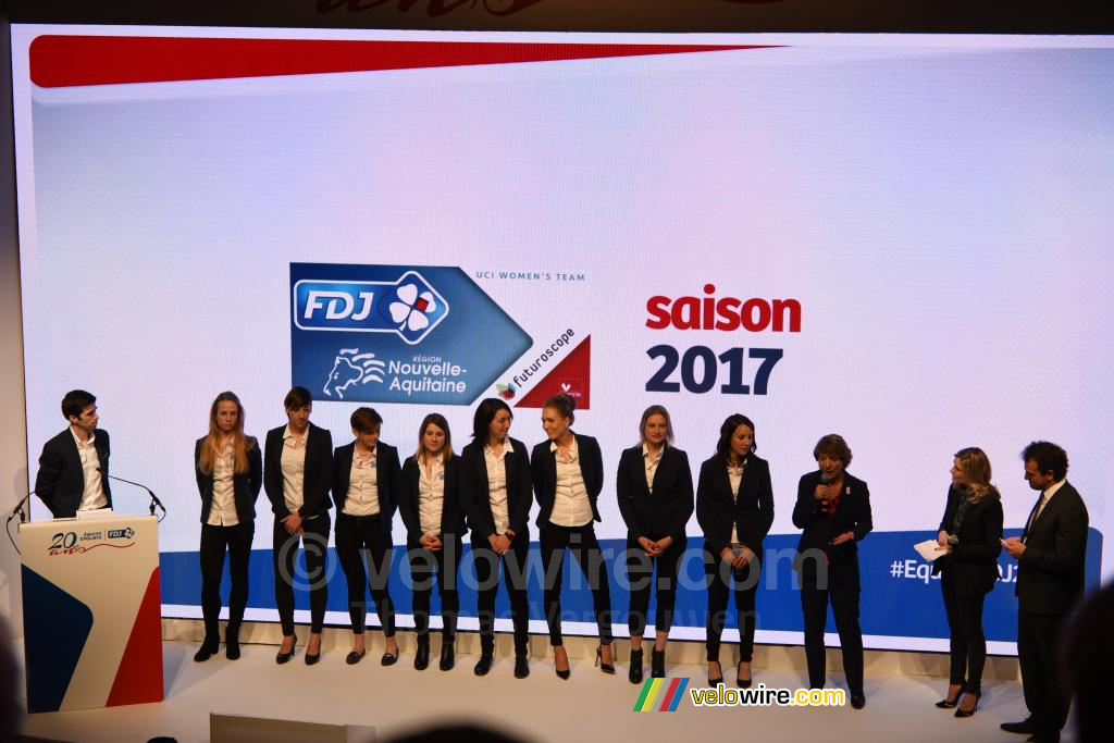 L'équipe féminine FDJ Nouvelle-Aquitaine Futuroscope