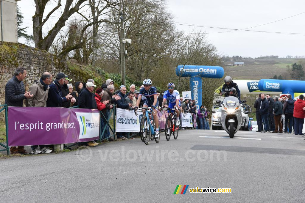 The breakaway on top of the côte de Saint Fiacre