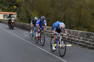 L'échappée sur le pont à la sortie de La Haye Fouassière (821x)