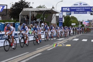 The FDJ team has been chasing the whole day (2194x)