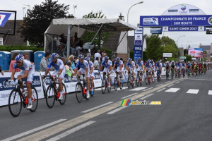 L'équipe FDJ a assuré la poursuite toute la journée (2194x)