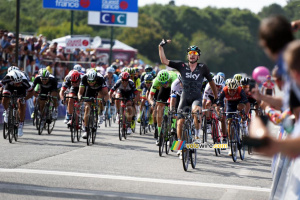 Elia Viviani (Team Sky) wins the Bretagne Classic 2017 (4127x)