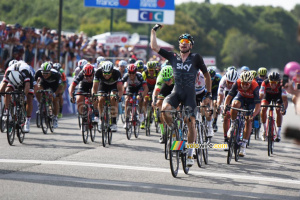 Elia Viviani (Team Sky) remporte la Bretagne Classic 2017 (2) (4545x)
