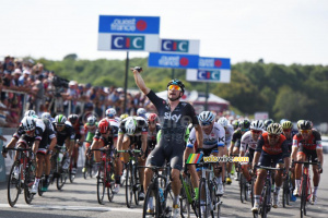 Elia Viviani (Team Sky) remporte la Bretagne Classic 2017 (3) (4598x)