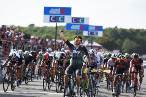 Elia Viviani (Team Sky) remporte la Bretagne Classic 2017 (3) (4175x)