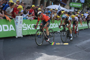 Jan Tratnik (Bahrain-Merida), Oliver Naesen (AG2R) & Jasper Stuyven (Trek-Segafredo) (421x)