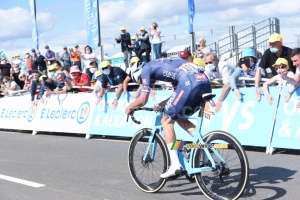 Mathieu van der Poel (Alpecin-Fenix) on his way to victory in the 2nd stage in Mûr-de-Bretagne (2) (240x)