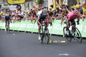 Patrick Konrad (Bora-Hansgrohe) et Sergio Higuita (EF Education First-Nippo) sprint for the 2nd place (180x)