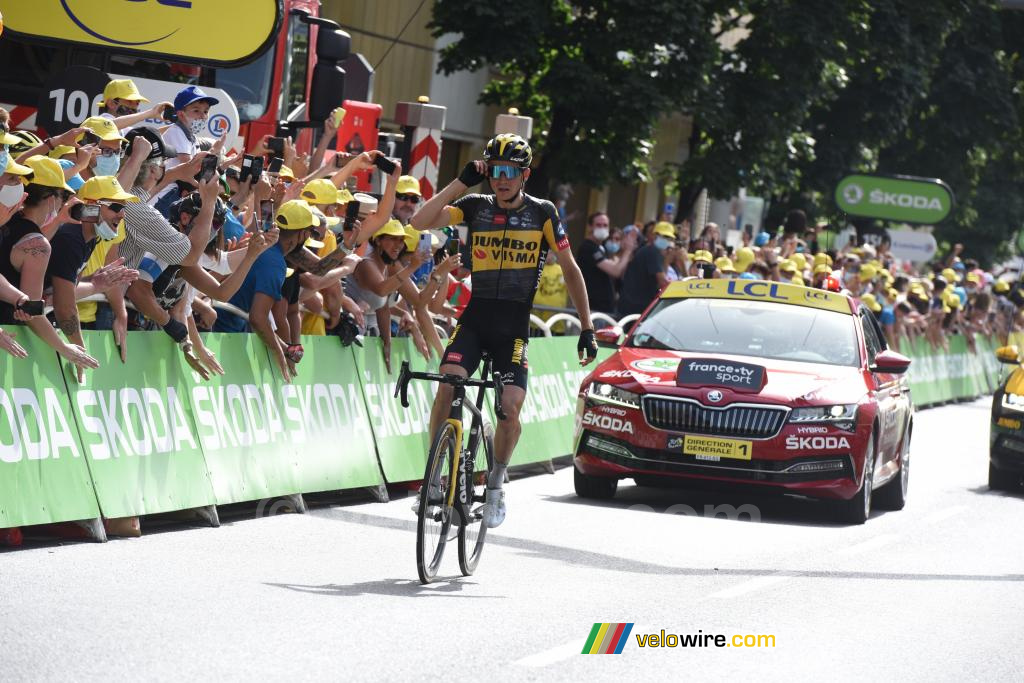 Sepp Kuss (Jumbo-Visma) met zonnebril in Andorra