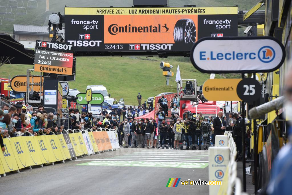 The finish line at Luz Ardiden