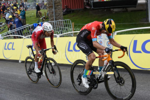 Peio Bilbao (Bahrain Victorious) & Guillaume Martin (Cofidis) (841x)