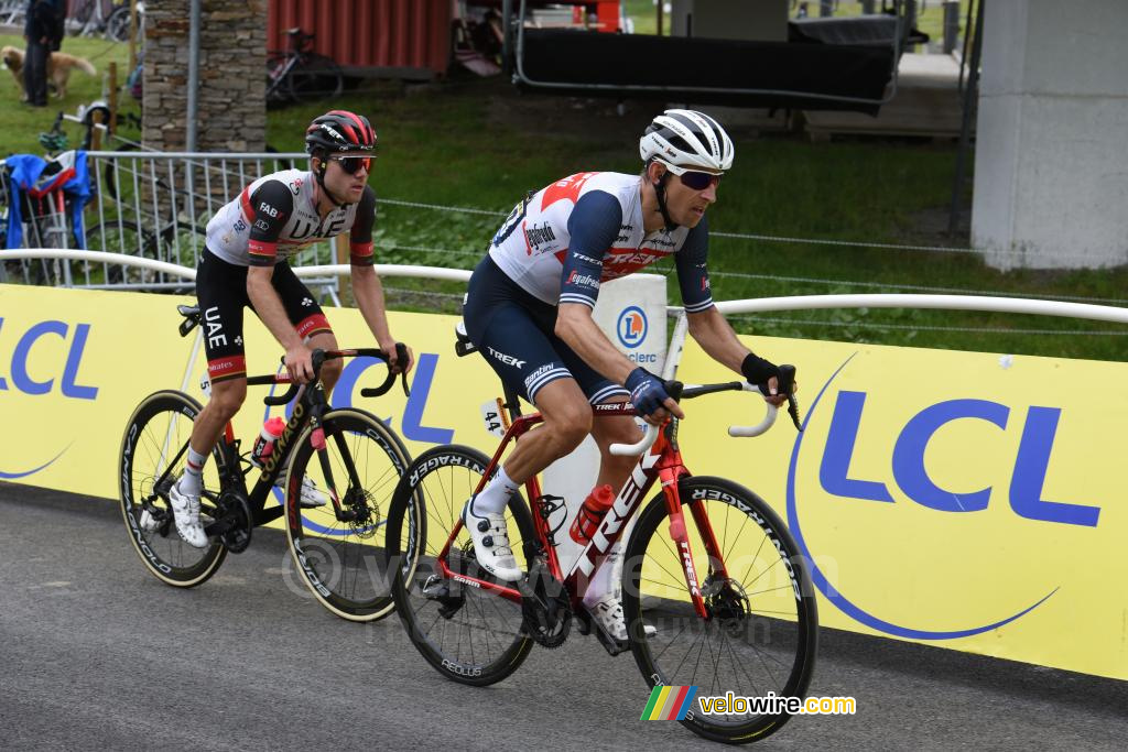 Bauke Mollema (Trek-Segafredo) & March Hirschi (UAE Team Emirates)