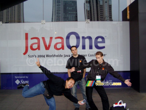 Anh, Fehmi & Thomas @ JavaOne 2004 (264x)