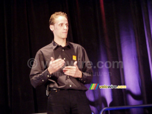 Thomas pendant sa présentation @ JavaOne 2004 (308x)