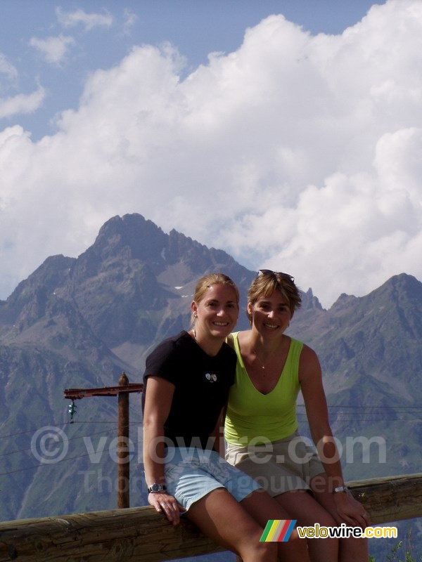 Ellen & Meggie on Alpe d'Huez