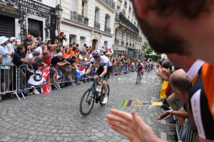 Matteo Jorgenson (Etats-Unis) dans la première montée de la Butte Montmartre (120x)