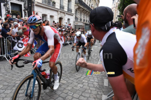 Christophe Laporte (France) dans la première montée de la Butte Montmartre (126x)
