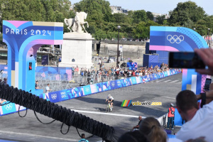 Kristen Faulkner (United States) wins the race (304x)