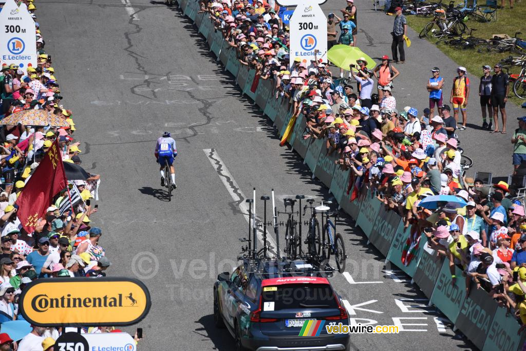 Florian Lipowitz (Red Bull-BORA-hansgrohe) komt aan in Peyragudes (2)