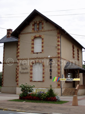 La mairie de Couffouleux (561x)