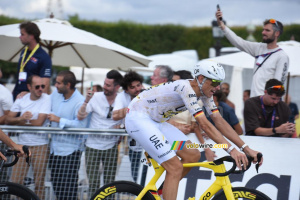 Nils Politt (stage 21) (48x)