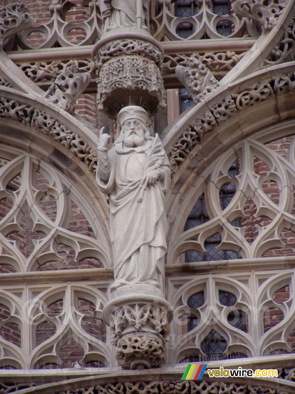 Detail van de ingang van de Basilique Sainte-Cécile in Albi