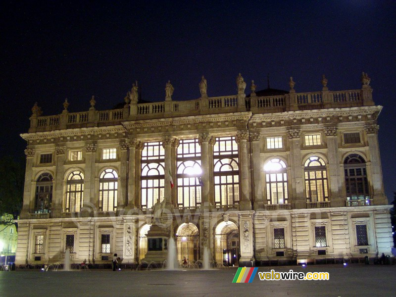 A nice building on a place in the center of Turin