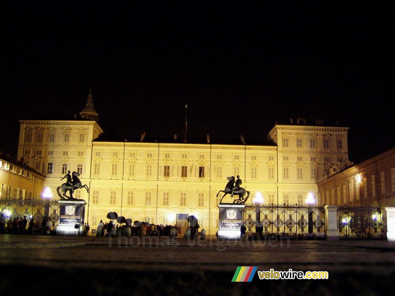 A nice building on a place in the center of Turin