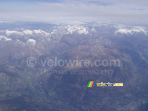 Mountains seen from the plane back to Paris (217x)