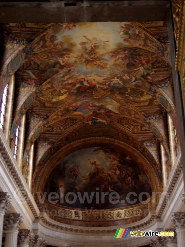 Het plafond van de kapel van het kasteel van Versailles