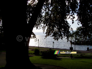 The lake between Evian and Lausanne (220x)