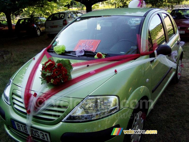 Just married, the car