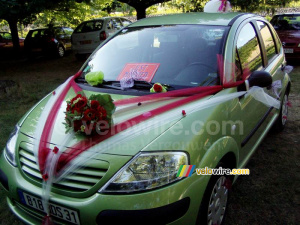 Just married, la voiture (253x)