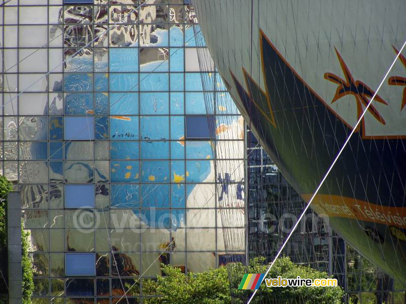 Weerspiegeling van de Eutelsat-ballon, Parc Andr Citron