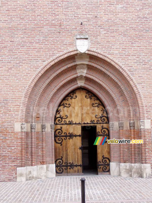 The entrance of the church in Saint-Sulpice (248x)