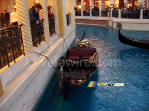 A gondola in the Venetian hotel (297x)