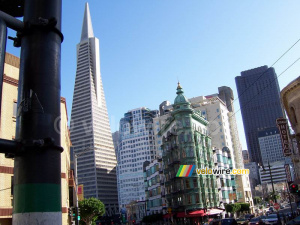 Columbus Tower et la Transamerica Pyramid (326x)