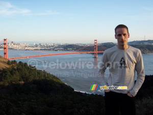 Thomas devant le Golden Gate Bridge (348x)