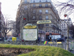 L'entrée du métro Nation (281x)