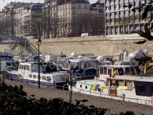 Le port Paris Arsenal près de Bastille (2) (298x)