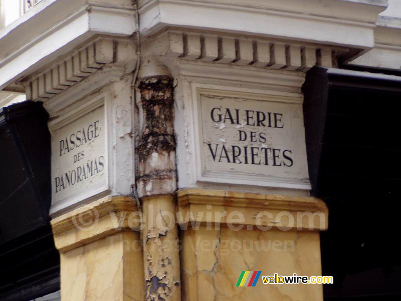 De kruising met de Galerie des Variétés in de Passage des Panoramas