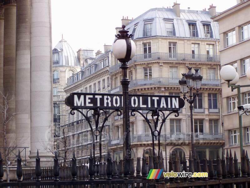 Métro Bourse