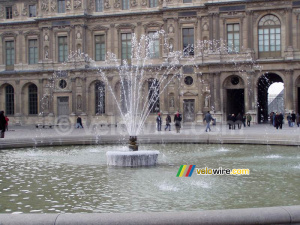 La fontaine du Louvre (344x)