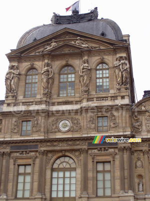 Le Louvre (3) (210x)