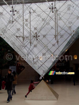 Louvre : la pyramide inversée (510x)