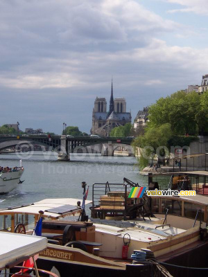 La Seine et une vue sur le Notre Dame 2 (189x)